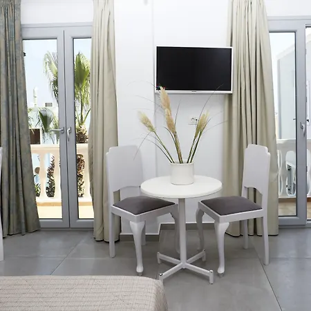 Blue Sea Hotell Kamári