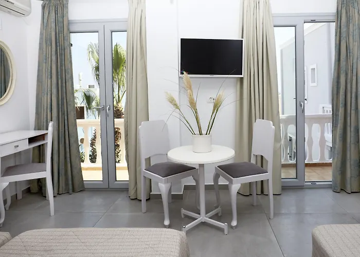 Blue Sea Hotell Kamári